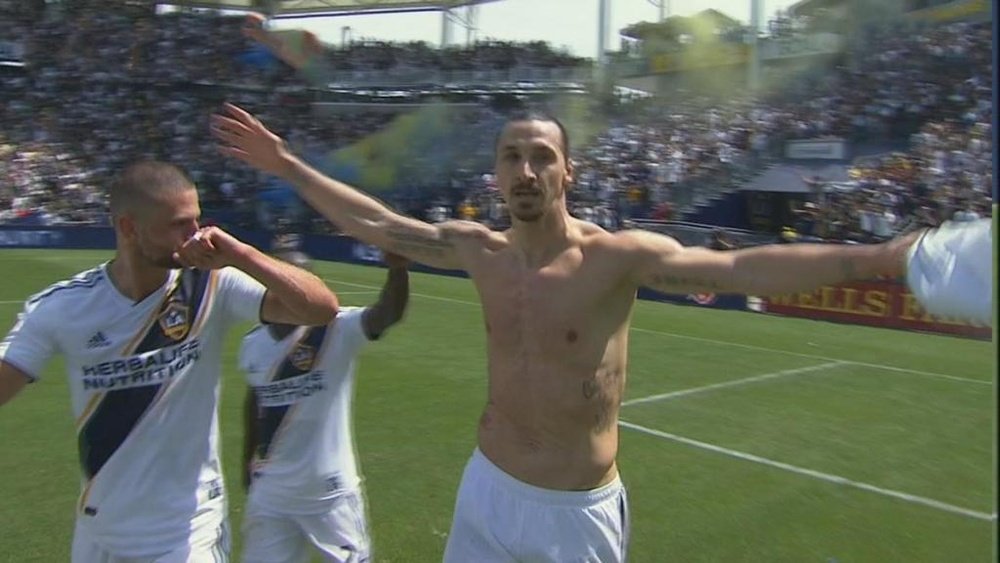 Zlatan n'a pas le temps ! Captura/MLS