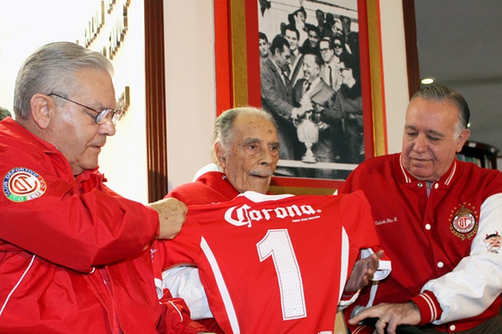 Muere a los 103 años 'Don Nacho' Trelles, mítico técnico mexicano. TolucaFC