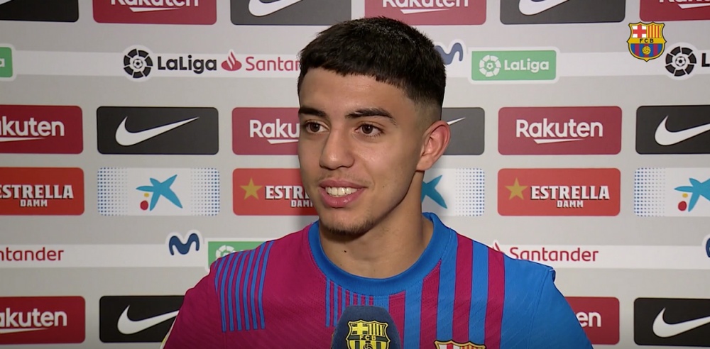 Ilias, uno de los que habló tras su debut. DUGOUT