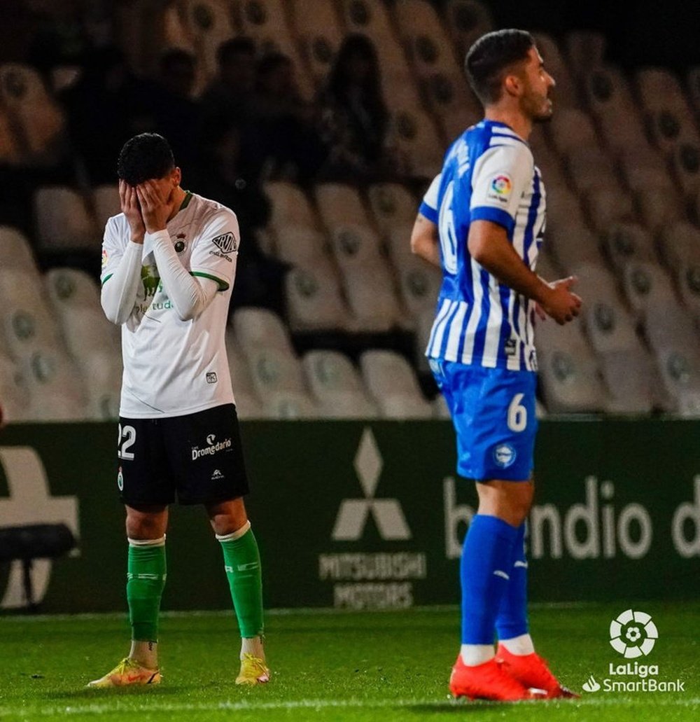 El VAR salva al Alavés y pone a prueba la amistad de Luis García y Romo. LaLiga