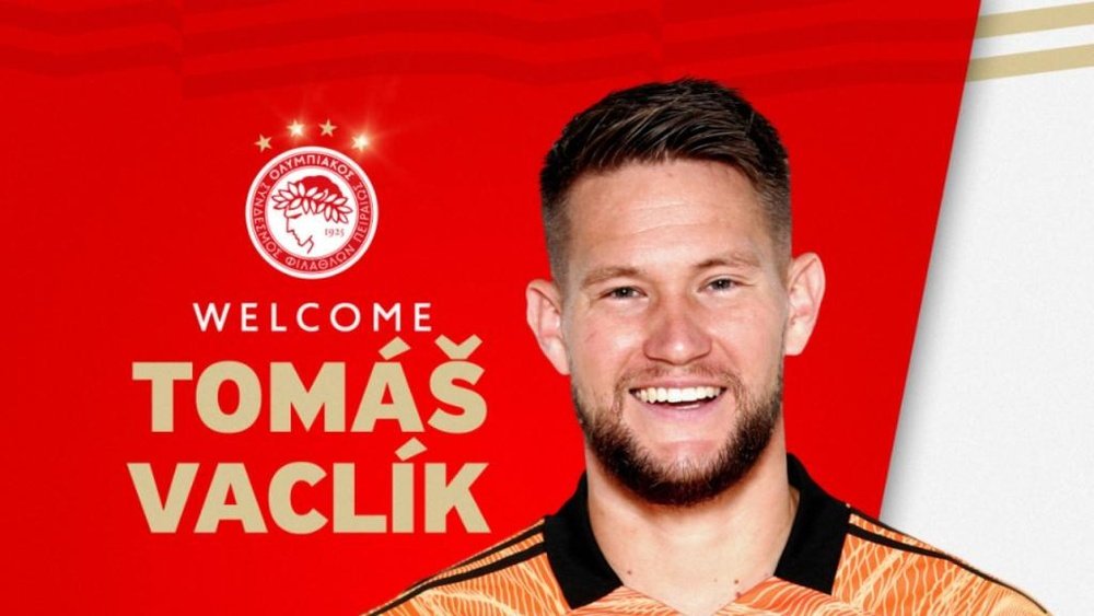 Officiel : Tomas Vaclik rejoint l'Olympiakos. Twitter/olympiacosfc