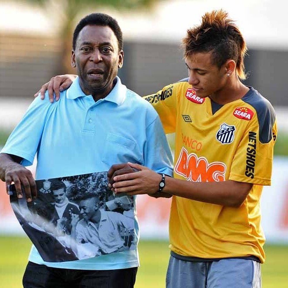 Santos y Neymar felicitaron a 'O Rei'. Twitter/NeymarJR