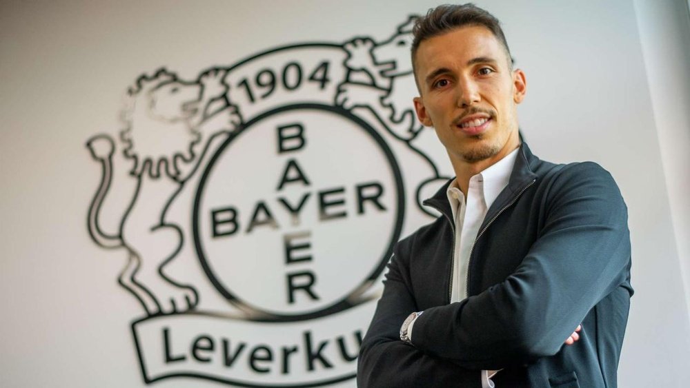 Grimaldo has played more than 300 competitive matches for Benfica. Twitter/bayer04fussball