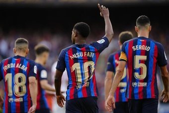 Il Barcellona ha ricevuto il Maiorca per l'ultimo match stagionale al Camp Nou. Il primo gol messo a segno da Ansu Fati dopo pochi secondi e l'espulsione di Ndiaye al quarto d'ora hanno determinato il crollo totale della formazione delle Baleari, uscita sconfitta per 3-0. L'attaccante ha poi siglato la doppietta che, insieme al gol di Gavi, ha determinato il risultato finale.