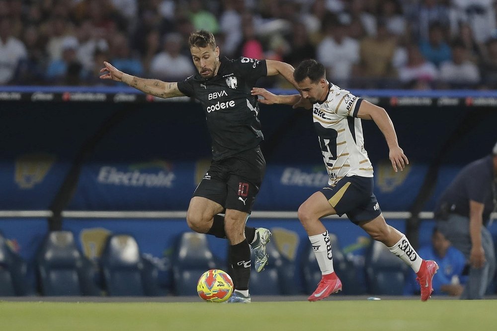 Canales no se arrepiente de su patada al cristal tras discutir con Demichelis. EFE