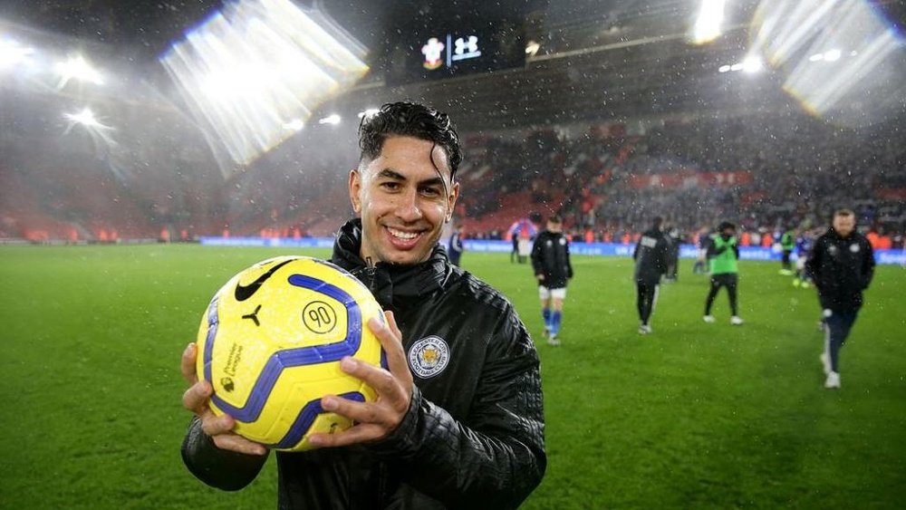 Ayoze, feliz de estar en el Leicester. Twitter/LeicesterCity