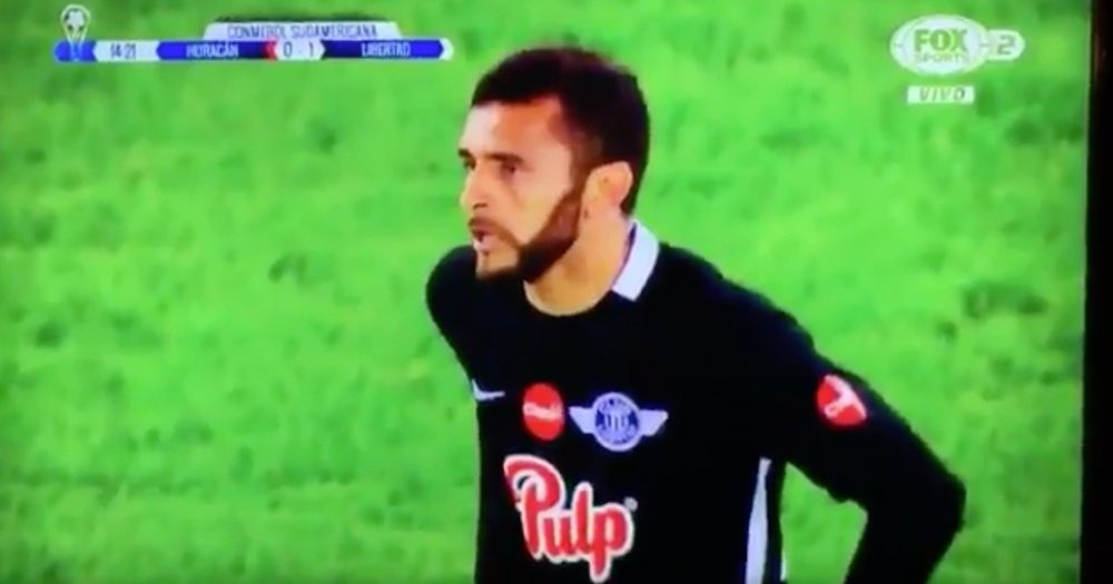 Bareiro's face after receiving the nutmeg. Twitter