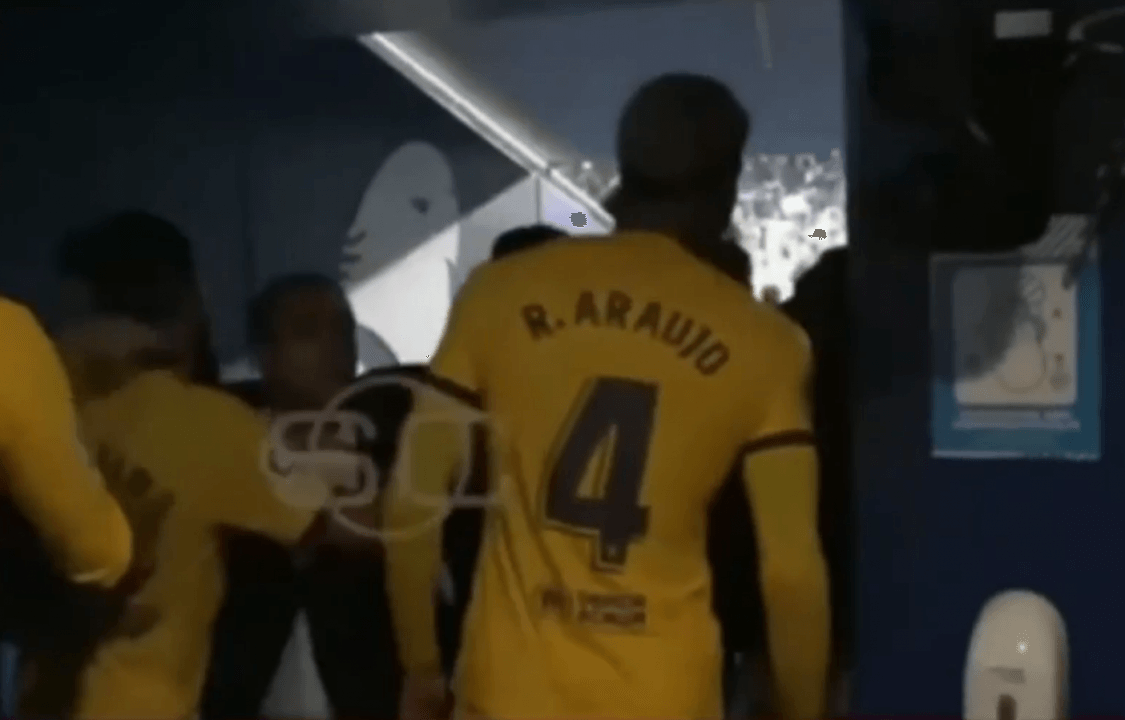 Busquets and Araujo face-off with ultras in tunnel
