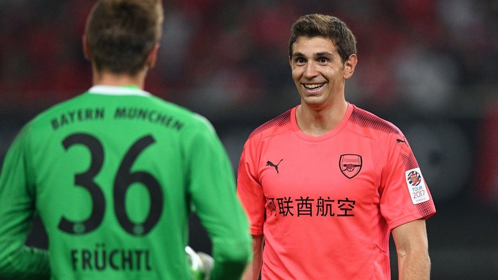 El emotivo adiós de Emiliano Martínez al Arsenal. AFP