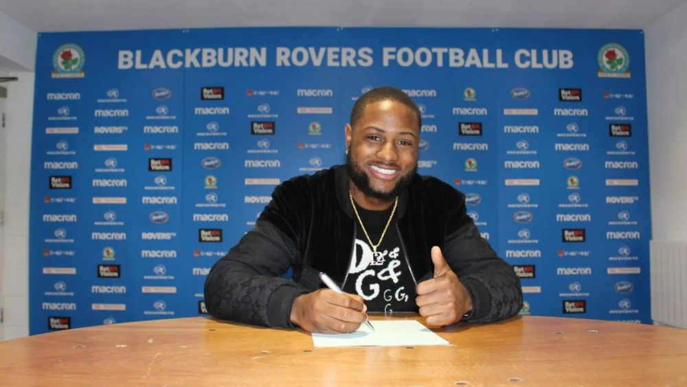 Atualidade do mercado de transferências. Twitter/Rovers