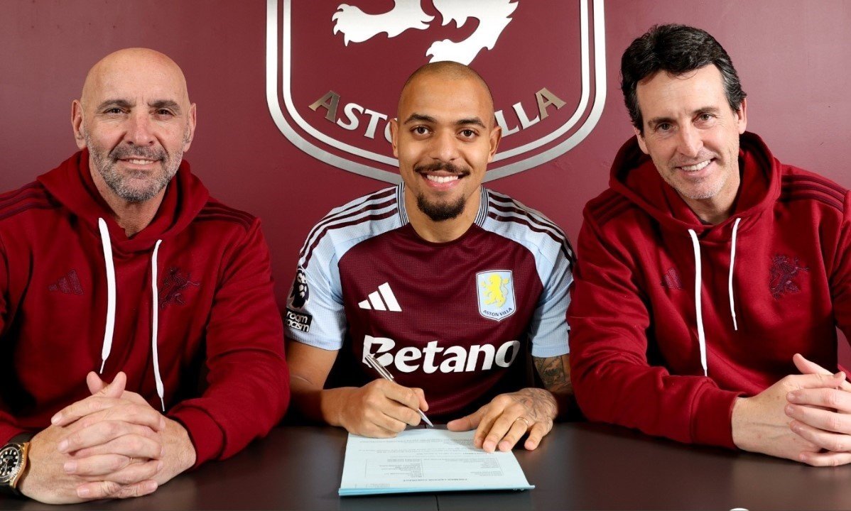 Malen, nuevo jugador del Aston Villa. AVFCOfficial