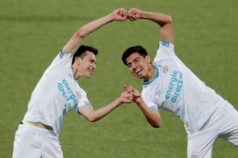 Il festeggiamento di Gutierrez e Lozano. PSV