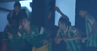 El Betis se volvió a acordar de su rival en una celebración. Twitter/MovistarFutbol
