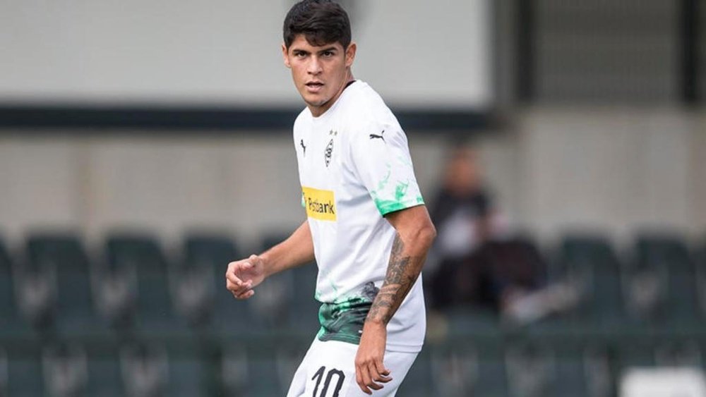 El paraguayo Julio Villalba busca brillar en Austria. Twitter/Borussia