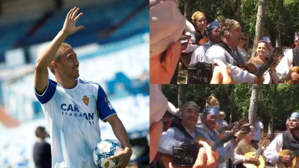 Kagawa se met les fans dans la poche ! EFE/DeKagawa