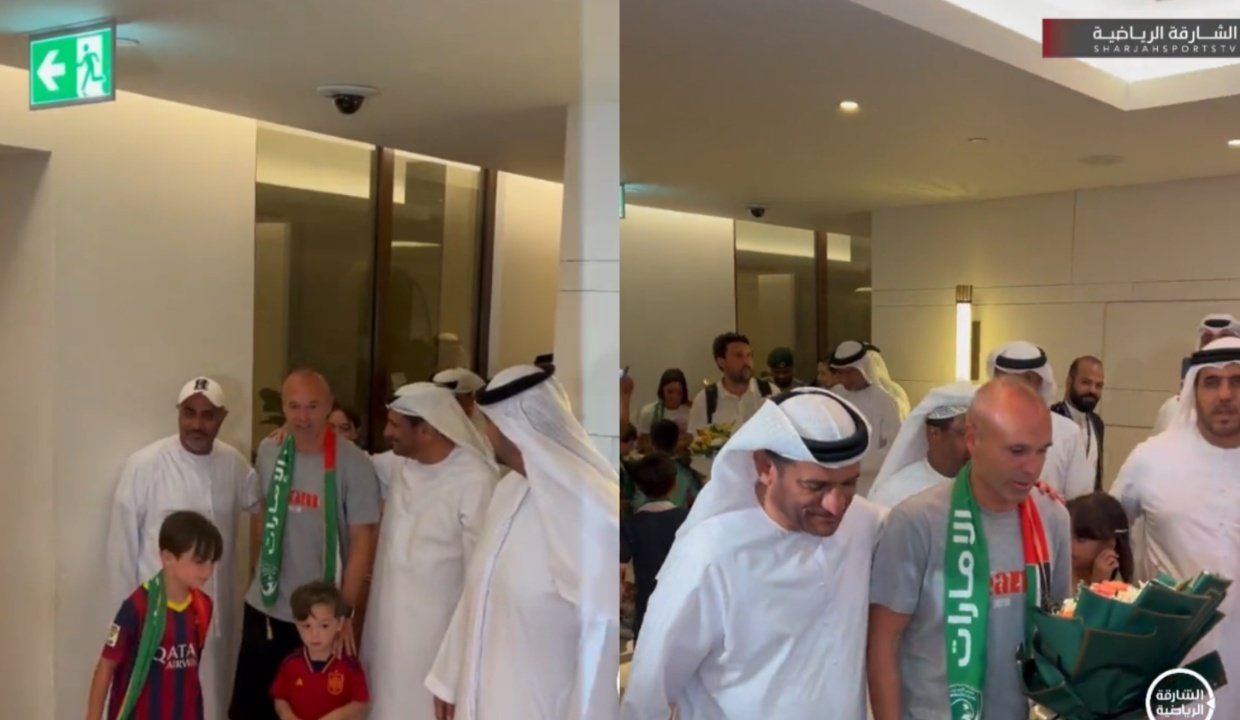 Iniesta llegó a Emiratos Árabes.  Captura/SharjahSportsTV
