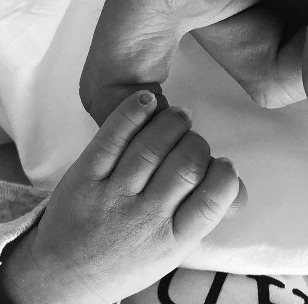 Messi published this photo to welcome his third son into the world. Instagram