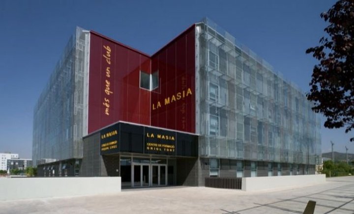 Larios, calidad en pequeñas dosis en La Masia