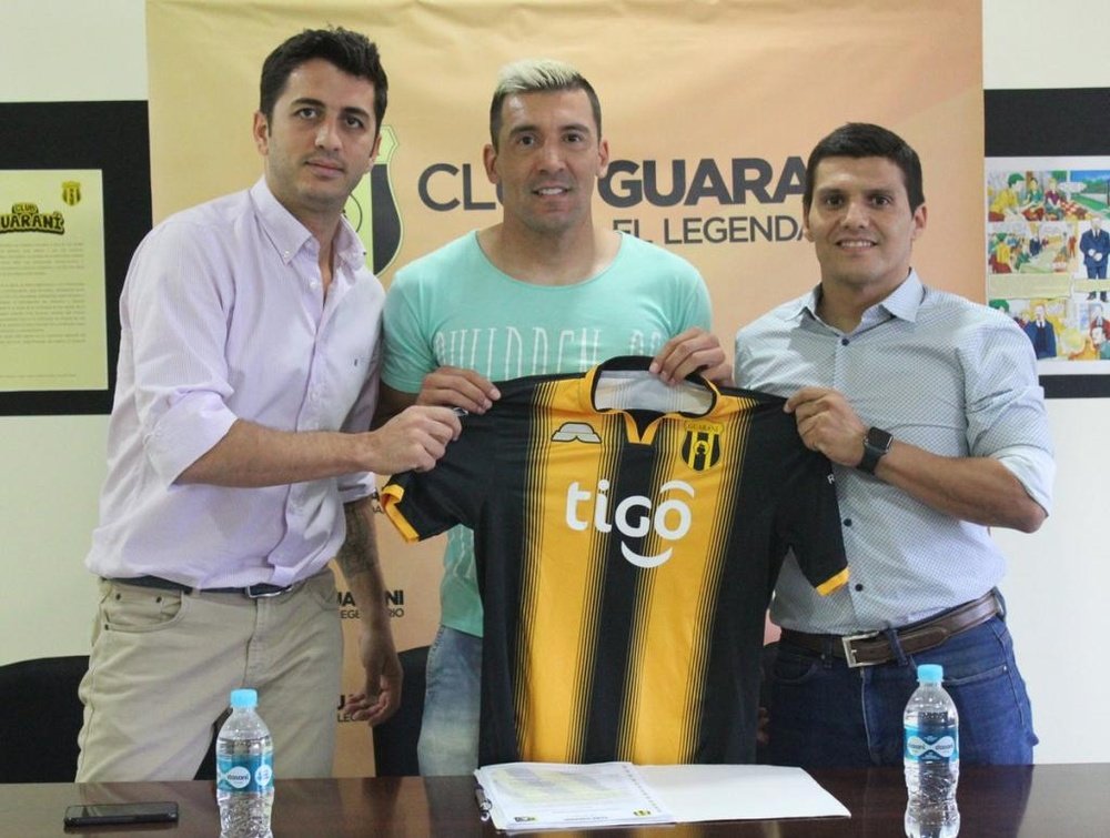 Nuevo equipo para el 'Pájaro' Benítez. Guarani