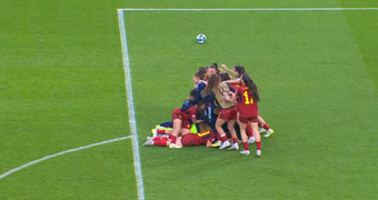 La Selección Española está de enhorabuena. La 'Rojita' se proclamó campeona de Europa Sub 19 tras derrotar a Alemania en la gran final después de una agónica tanda de penaltis. Revalida el título y lo consigue por 5ª vez en su historia.