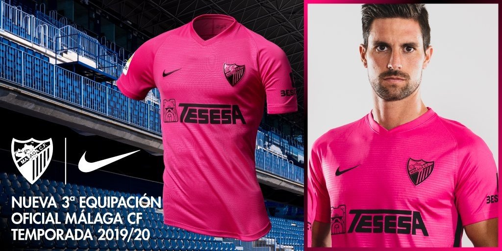El Málaga recupera el rosa para la tercera equipación. MálagaCF