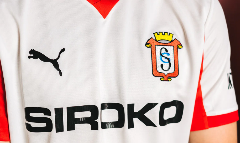 El Sporting 'crea' una cuarta equipación obligado por las trabas de la tercera