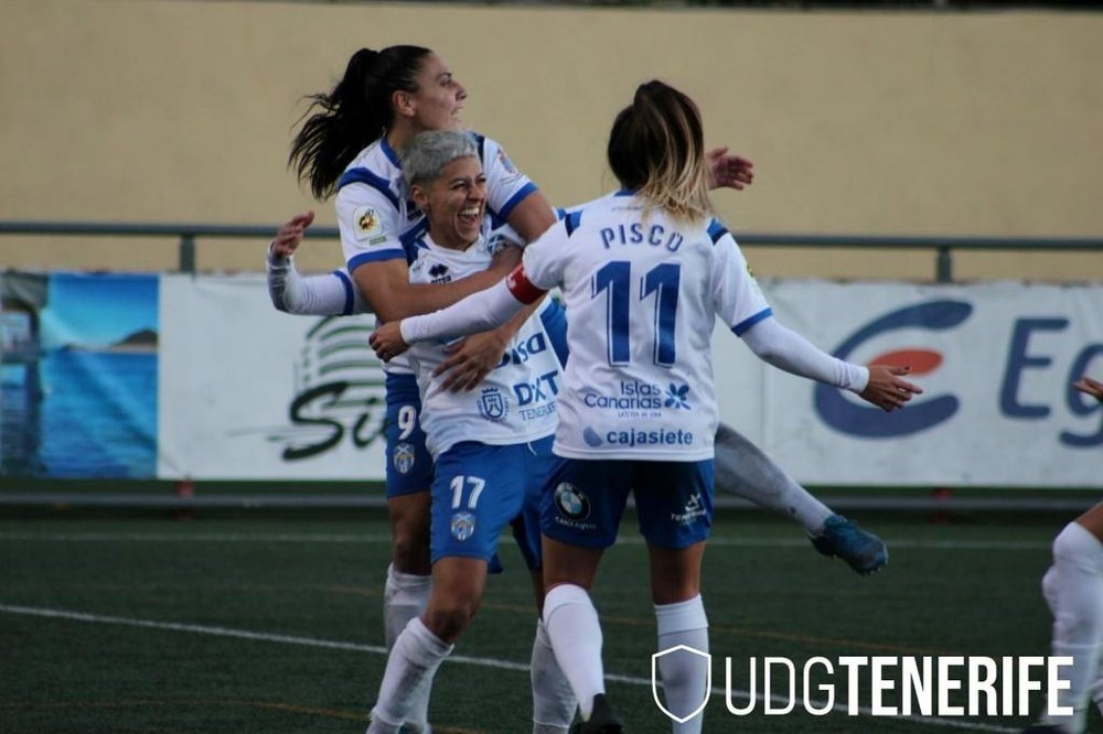 El Granadilla goleó al Deportivo. Twitter/UDGTenerife