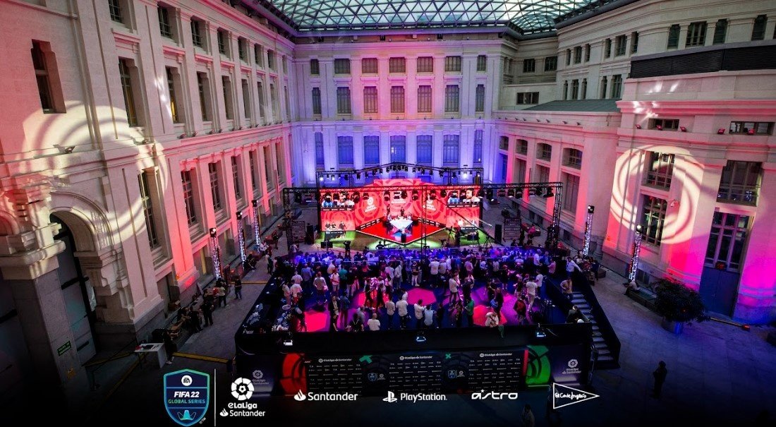 Foto de las Galerías de Cristal durante la fase final de la eLaLiga Santander. Hara Amorós (eLaLiga)