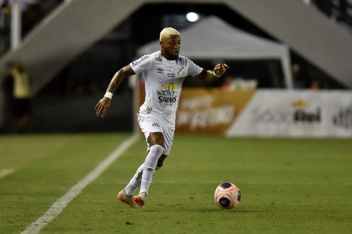 Santos se atraganta, Boselli eleva a Corinthians