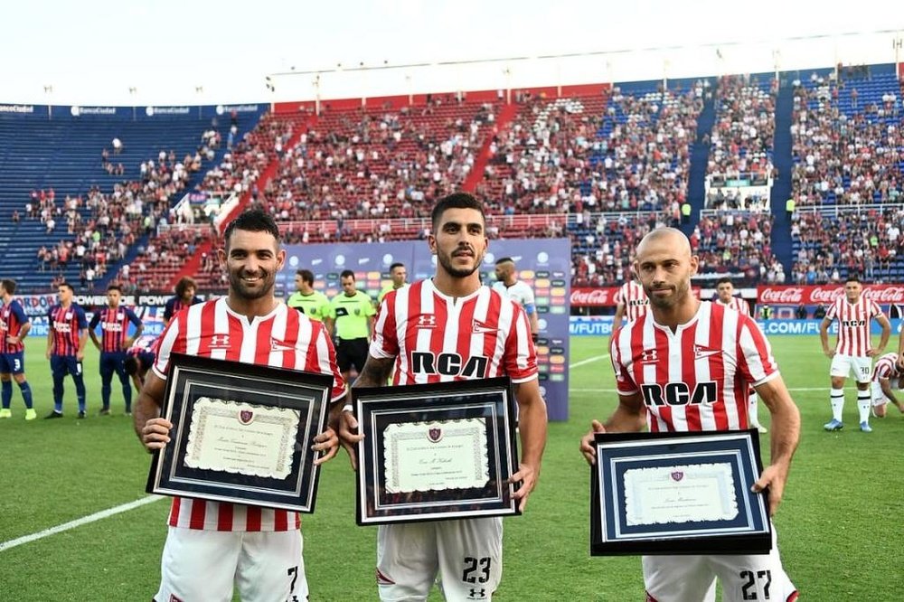 El homenaje de San Lorenzo a Mascherano y a sus campeones de 2014. SanLorenzo