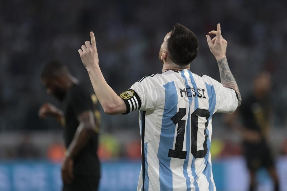 Messi volta a fazer história com a camisa da Argentina. EFE