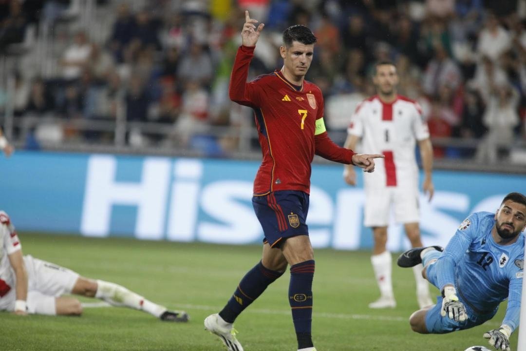 Morata marcó su primer 'hat trick' con España. EFE