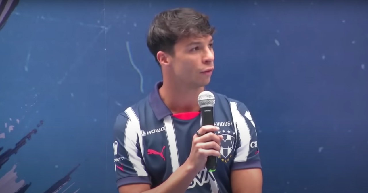 Óliver Torres fue presentado como nuevo jugador de Monterrey. Monterrey