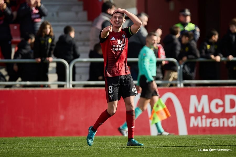 El Mirandés venció por 3-0 al Elche. LaLiga