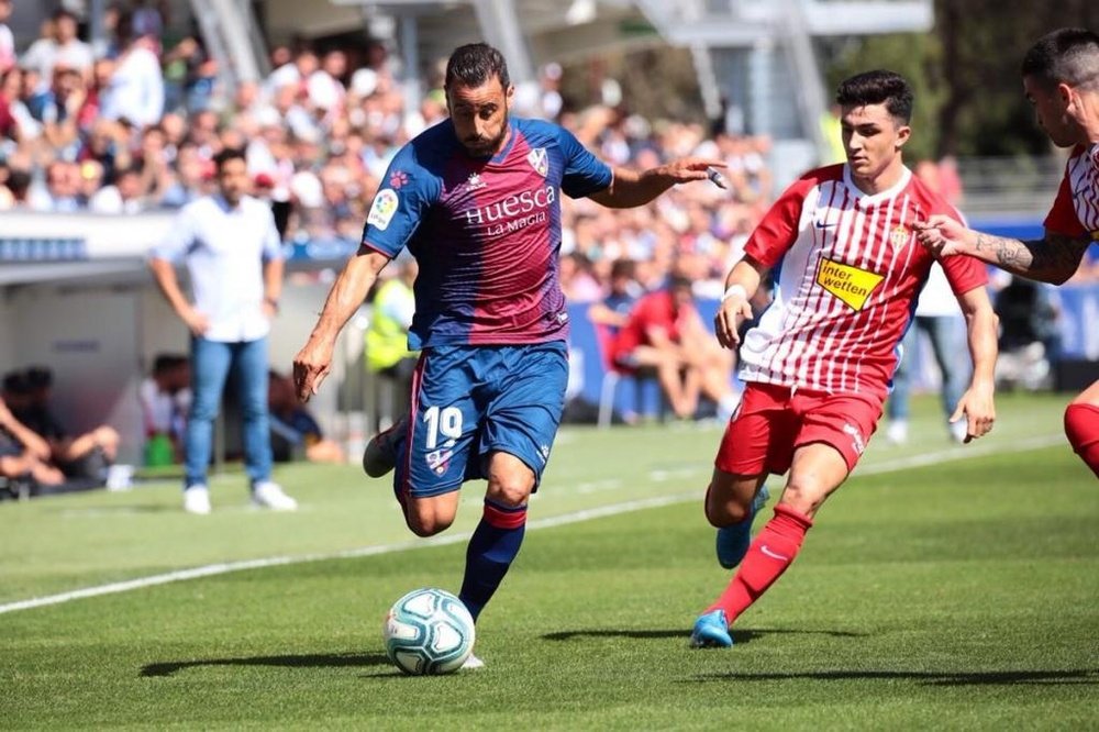 Pedro López sufre una lesión muscular. Twitter/SDHuesca