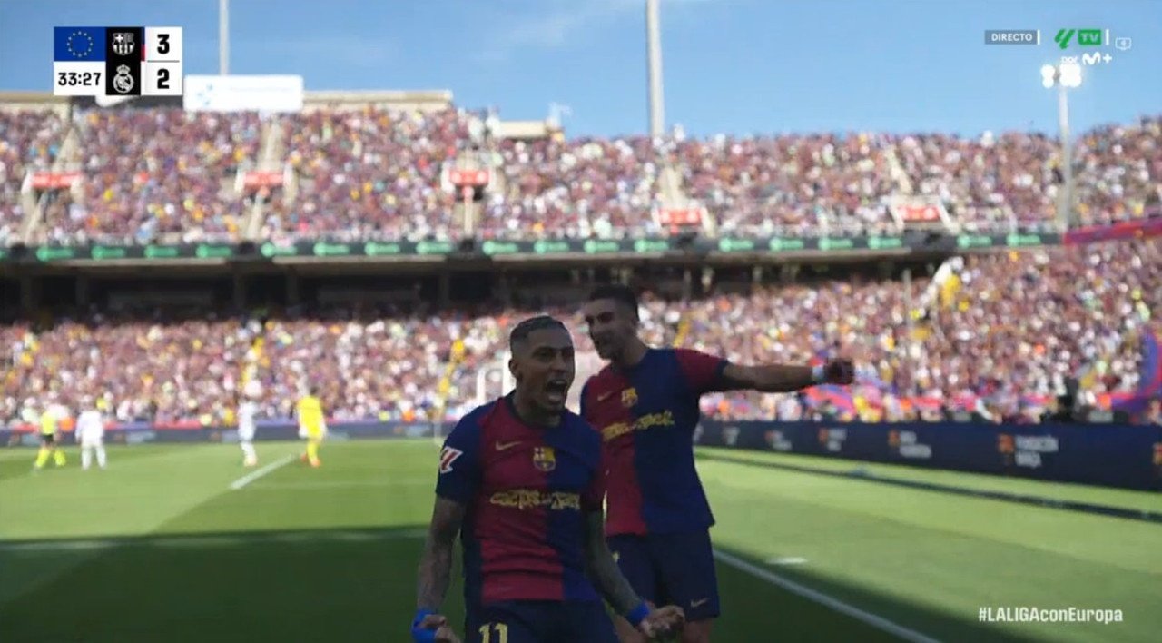 Raphinha marcó el 3-2 para el Barça. EFE