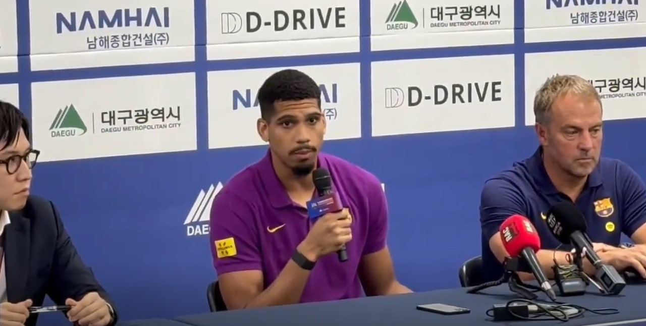 “Of course I'm going to stay; I'm very happy at Barcelona”
