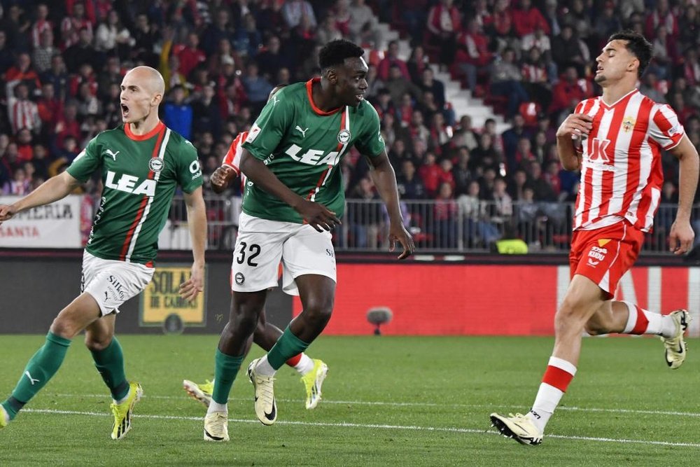 El Alavés venció al Almería. EFE