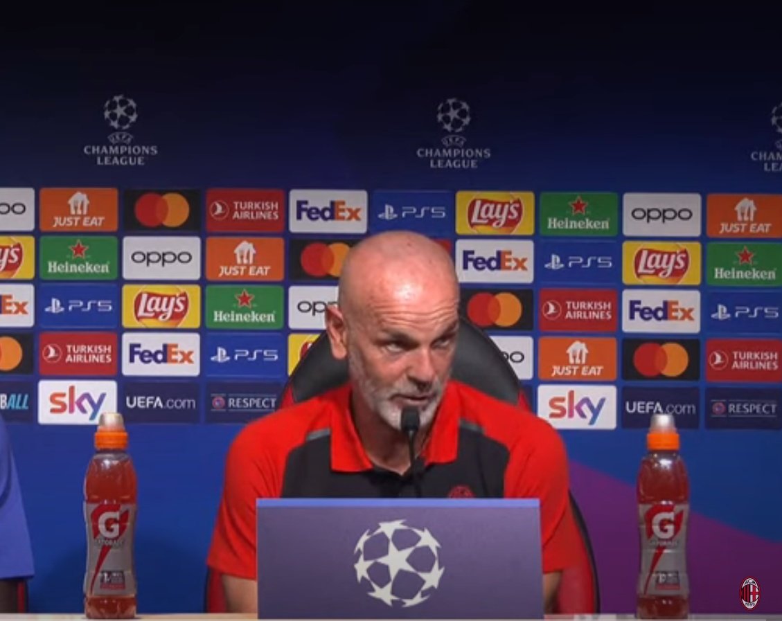 Pioli compareció antes de enfrentarse al Newcastle. Youtube/ACMilan