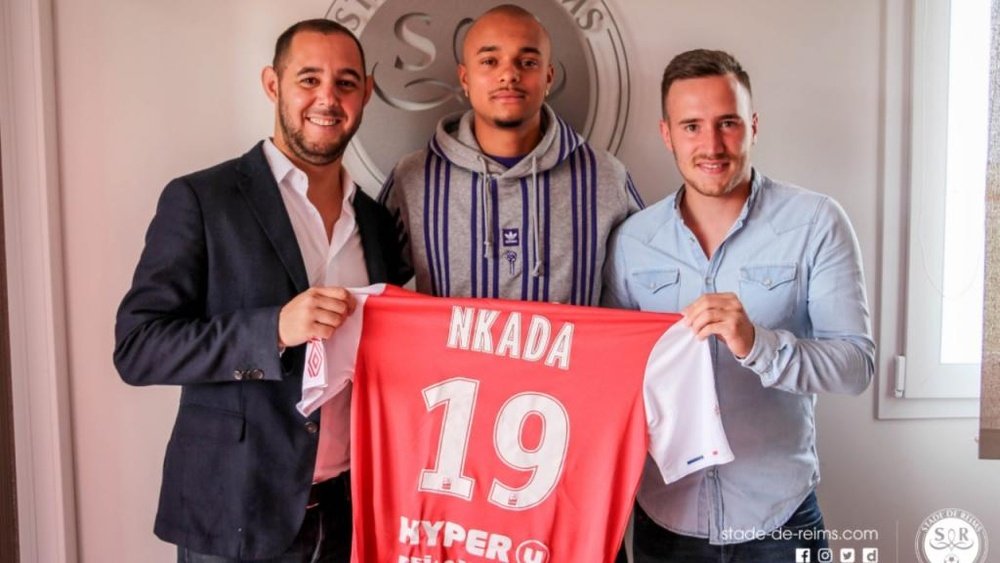 Nkada signe pour quatre saisons. Twitter/StadeDeReims