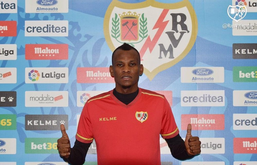 Uche se ha ejercitado en solitario. Twitter/RayoVallecano