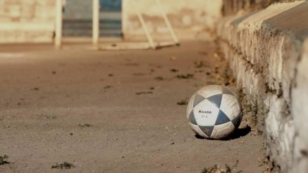 El balón Mikasa tiene un significado especial en el fútbol. Captura/Mikasa