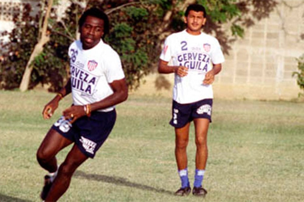 Imagen de un entrenamiento de Pierre Aubameyang, padre del jugador gabonés.