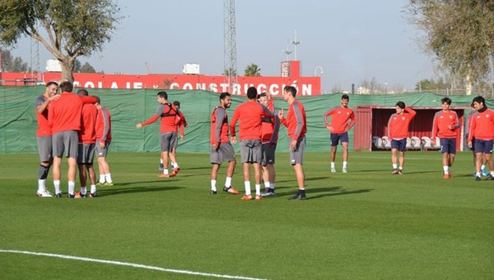 Imagen de un entrenamiento del Sevilla. Twitter