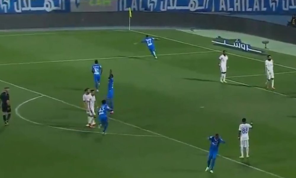 Malcom marcó un 'hat trick'. Captura/SCC