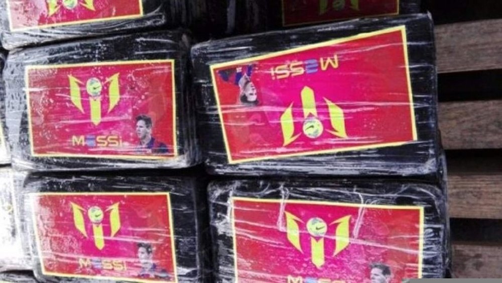 La policía de Perú encuentra miles de kilos de cocaína con la cara de Messi. Twitter