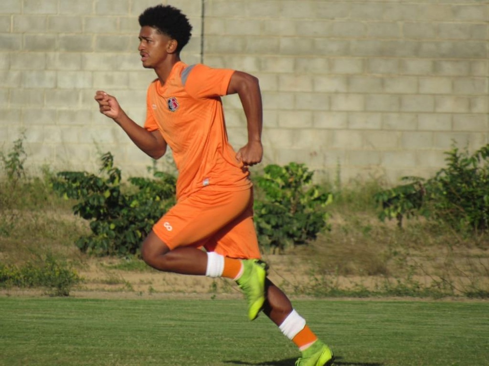 Warley se marcha cedido a CSA. SantaCruzFC