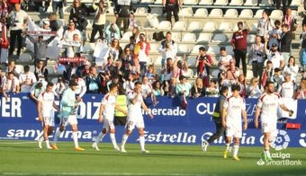 Ponferradina y Albacete no pudieron pasar del empate a uno en El Toralín. Escriche abrió la lata en el minuto 15 de partido, pero Yuri, de penalti, igualó la contienda en el 69'.