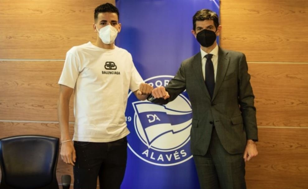 Abqar renueva con el Alavés hasta 2025
