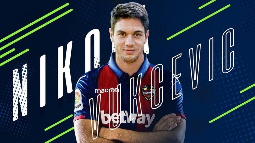 Vukcevic firmó por cuatro temporadas. Twitter/LevanteUD